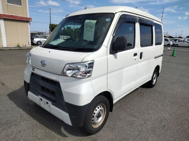 7754 Daihatsu Hijet van S321V 2018 г. (LUM Kobe Nyusatsu)